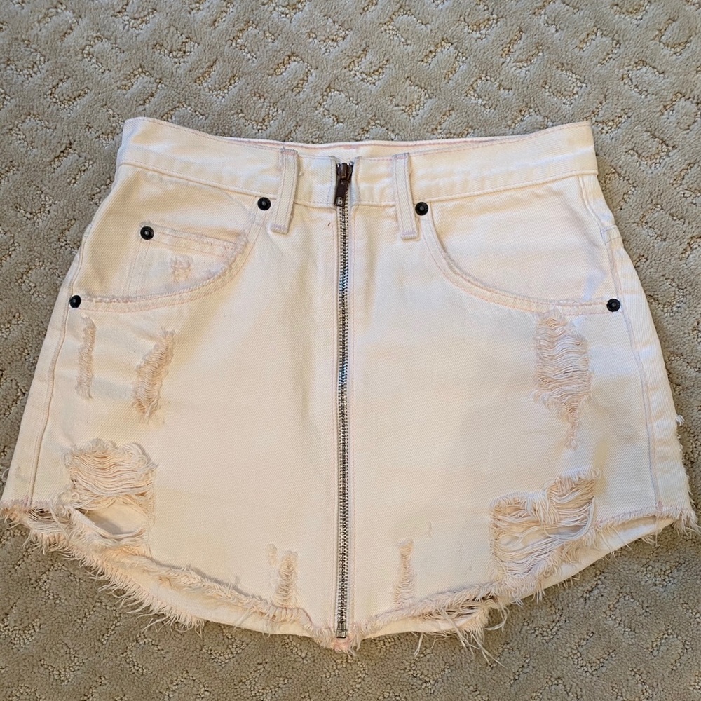 Light pink Carmar denim skirt